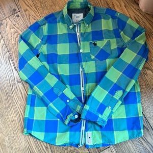 Boy’s abercrombie kids button down shirt size 15/16
